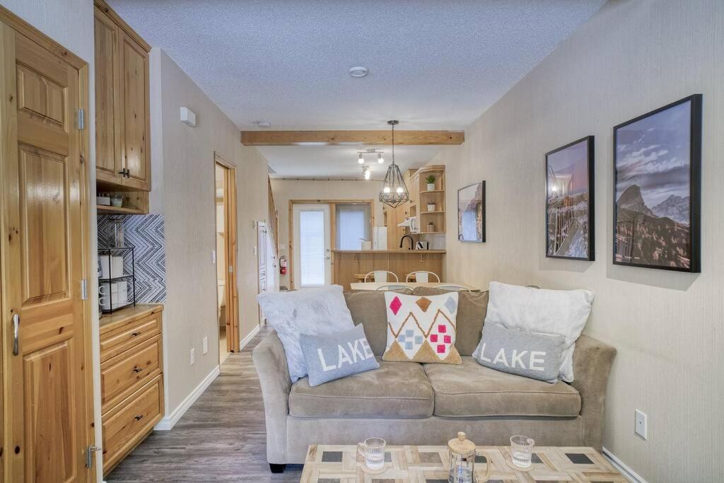 5 Mins To Banff - Cozy Townhome 2Br&2Bath - Banff Pass Included キャンモア エクステリア 写真