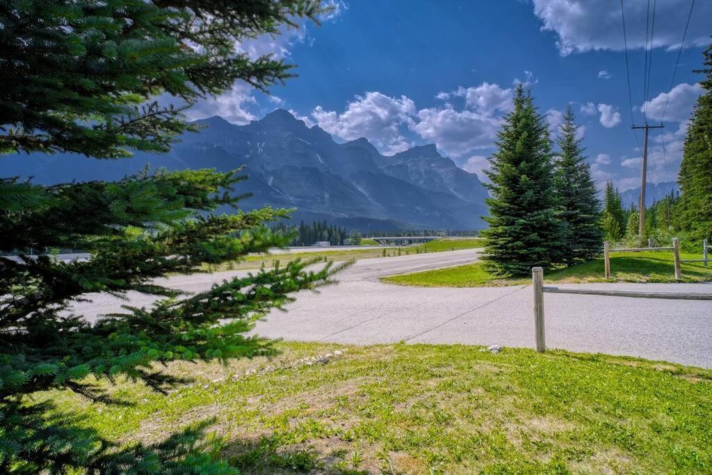 5 Mins To Banff - Cozy Townhome 2Br&2Bath - Banff Pass Included キャンモア エクステリア 写真