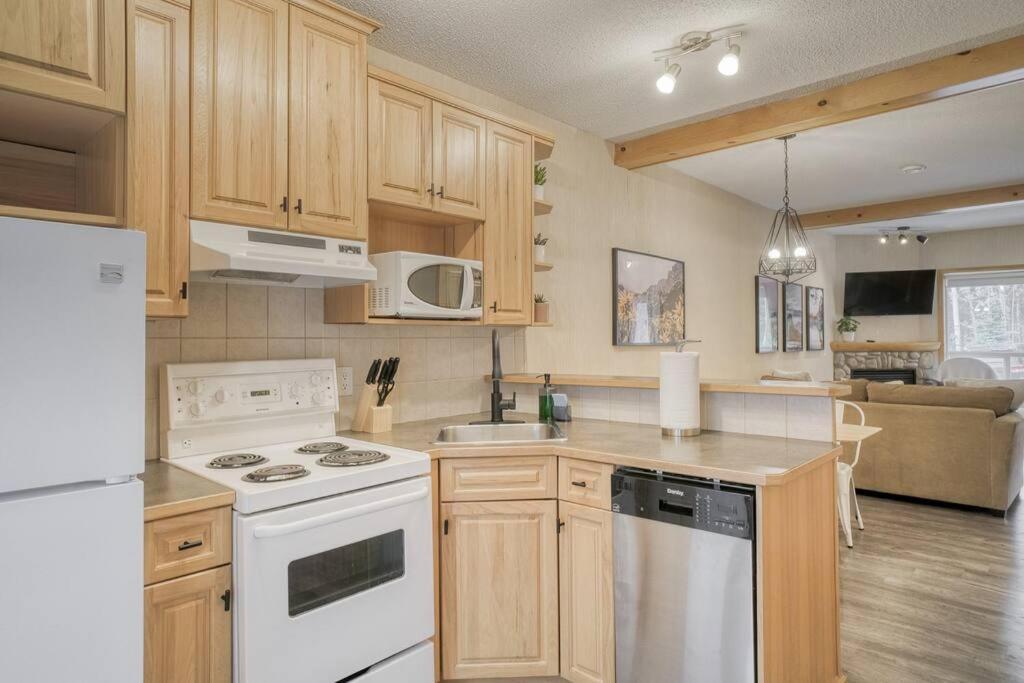 5 Mins To Banff - Cozy Townhome 2Br&2Bath - Banff Pass Included キャンモア エクステリア 写真