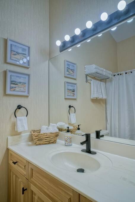 5 Mins To Banff - Cozy Townhome 2Br&2Bath - Banff Pass Included キャンモア エクステリア 写真