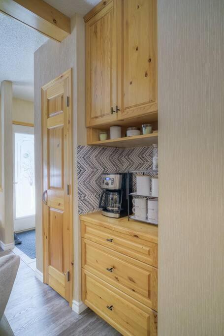 5 Mins To Banff - Cozy Townhome 2Br&2Bath - Banff Pass Included キャンモア エクステリア 写真