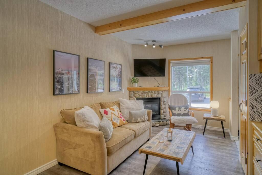 5 Mins To Banff - Cozy Townhome 2Br&2Bath - Banff Pass Included キャンモア エクステリア 写真